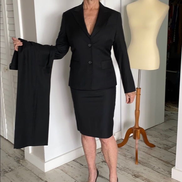 Four piece suit - Picture 2 of 2